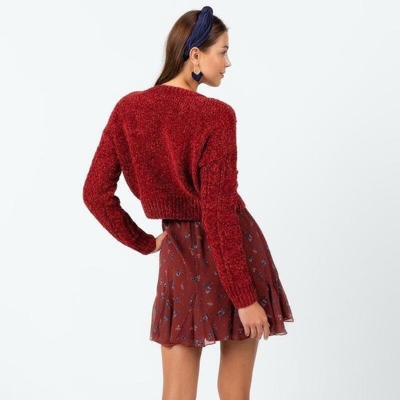 Francesca's Jun & Ivy Red Crop Pullover Sweater Size Large - Picture 3 of 4